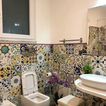 Oda ve Kahvaltı Blu Infinito Salerno